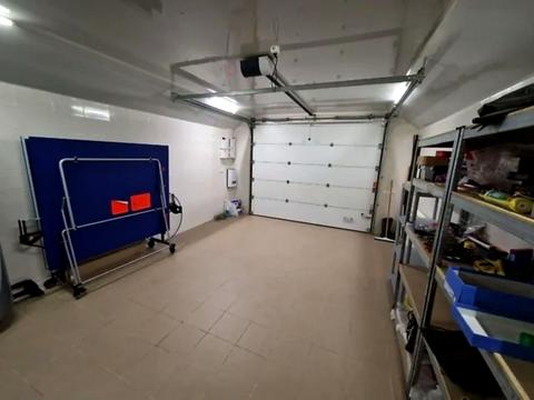 будинок за адресою Лугова