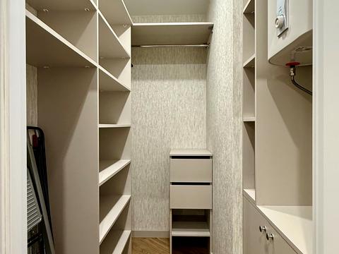 квартира за адресою Олександра Олеся вул., 1