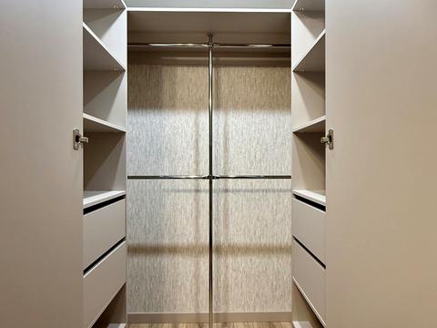 квартира за адресою Олександра Олеся вул., 1