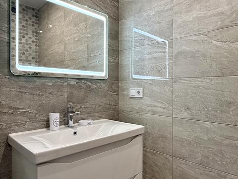 квартира за адресою Олександра Олеся вул., 1