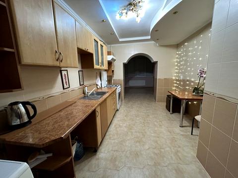 квартира за адресою Степана Бандери вул., 7/1