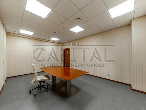 комерційна за адресою Київ, Ділова вул. (Димитрова), 5-Б