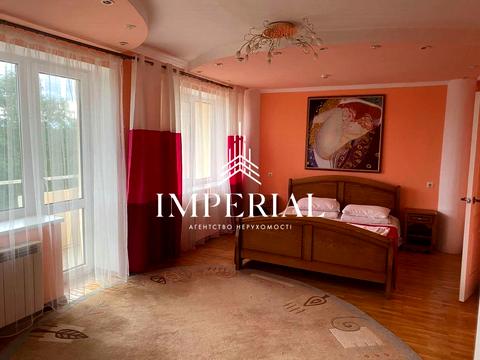 комерційна за адресою Івана Франка вул., 15