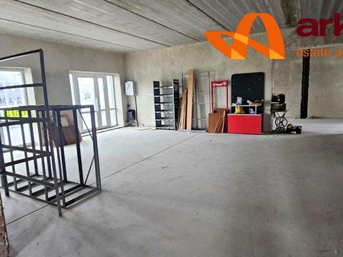 комерційна за адресою Горбачевського вул., 14