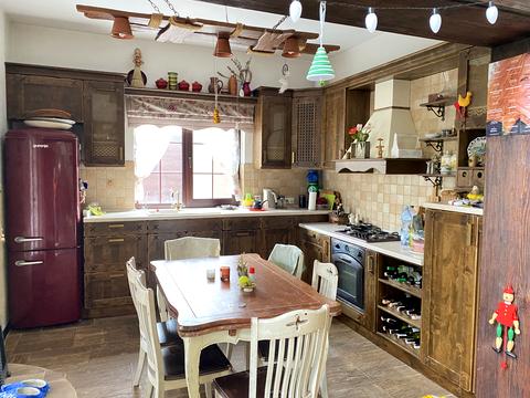 будинок за адресою Князя Святослава