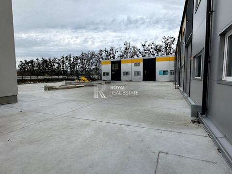 коммерческая по адресу кленова, 1