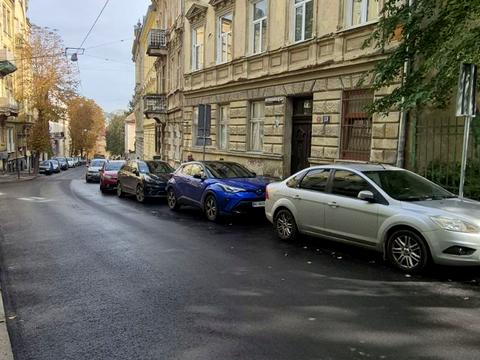 квартира за адресою Михайла Драгоманова вул., 11