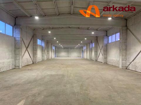 комерційна за адресою Василя Стефаника вул., 1