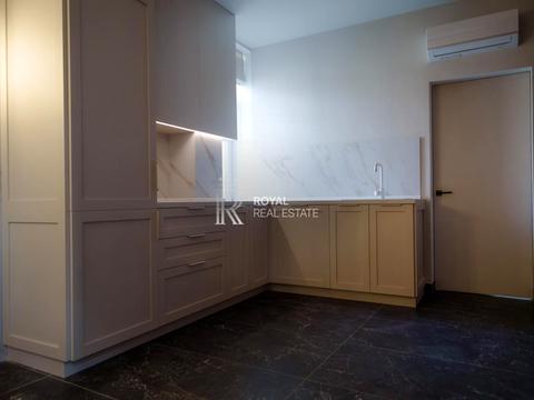 комерційна за адресою Еспланадна вул., 32-В