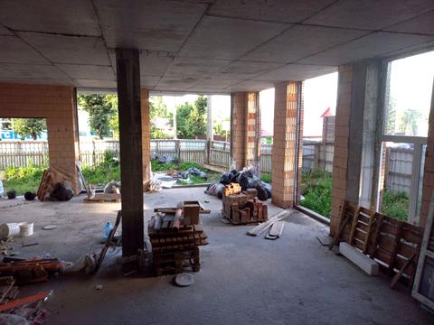 комерційна за адресою Чорновола вул., 80