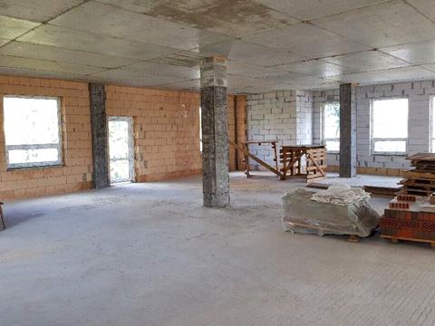 комерційна за адресою Чорновола вул., 80