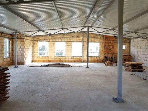 комерційна за адресою Чорновола вул., 80