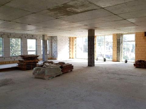 комерційна за адресою Чорновола вул., 80