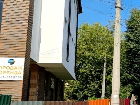 комерційна за адресою Чорновола вул., 80