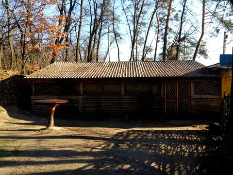 коммерческая по адресу Центральна, 1