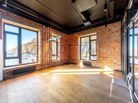 комерційна за адресою Київ, вул. В'ячеслава Чорновола, 18д