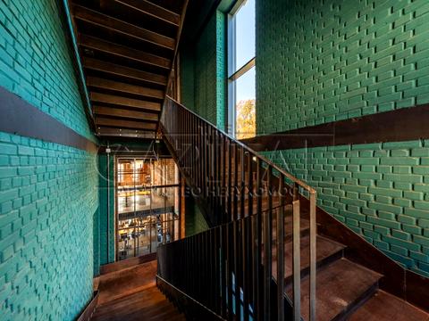 комерційна за адресою Київ, вул. В'ячеслава Чорновола, 18д