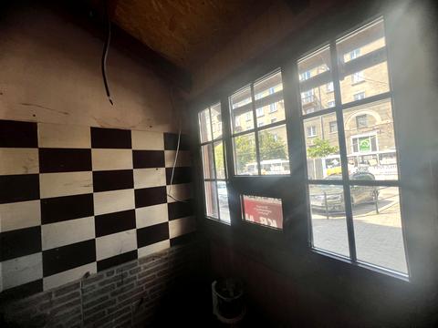 комерційна за адресою Руська вул., 27