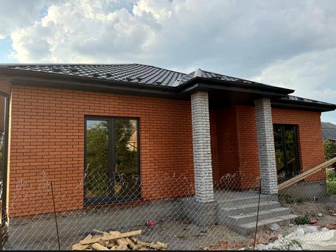 дом по адресу провулок Ясний,  92 м2