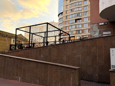 комерційна за адресою Жилянська вул., 59