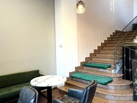 комерційна за адресою Жилянська вул., 59