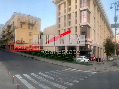 комерційна за адресою Костельна вул., 5