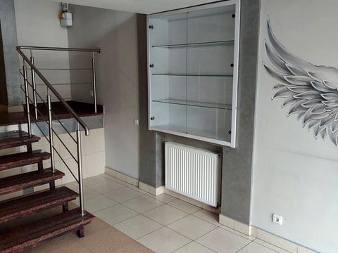 комерційна за адресою Степана Бандери вул. (), 2