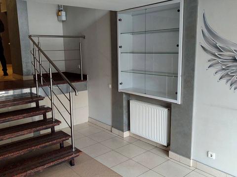 комерційна за адресою Степана Бандери вул. (), 2