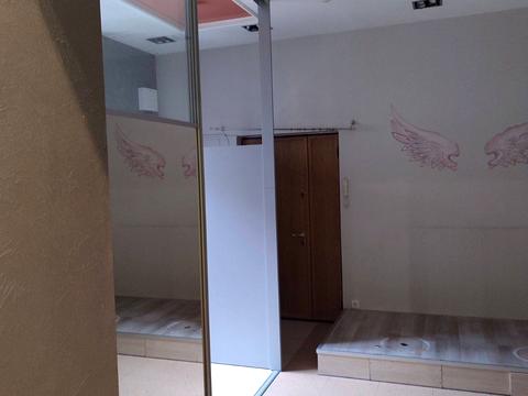 комерційна за адресою Степана Бандери вул. (), 2