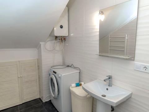 будинок за адресою Миколи Сингаївського вул. (Ново-Оскольська)