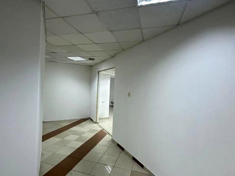 комерційна за адресою Незалежності вул., 10