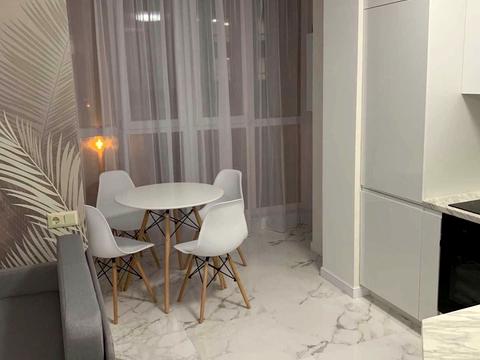 квартира по адресу Молодіжна ул., 2