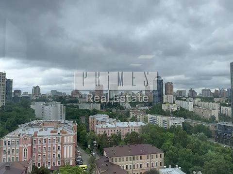 комерційна за адресою Шовковична вул., 42/44