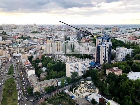 комерційна за адресою Шовковична вул., 42/44