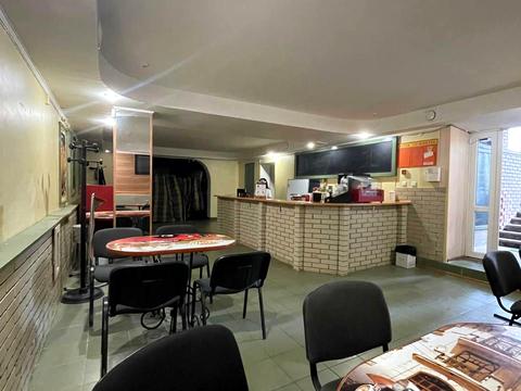 комерційна за адресою Довга вул., 42а