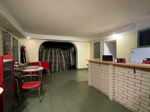 комерційна за адресою Довга вул., 42а