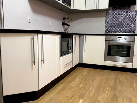 квартира за адресою Василя Симоненка вул., 4