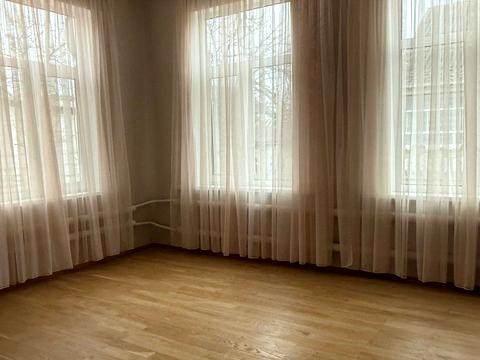 квартира за адресою Василя Симоненка вул., 4