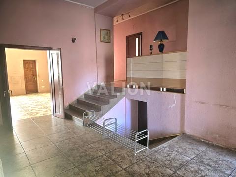 будинок за адресою Квітнева вул., 1