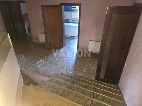 будинок за адресою Квітнева вул., 1