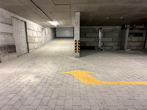 паркомісце за адресою Будівельна вул., 2