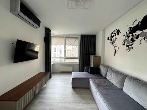 квартира за адресою Салютна вул., 2