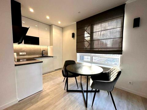 квартира за адресою Салютна вул., 2