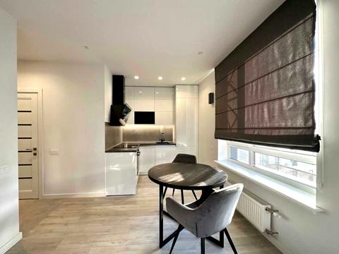 квартира за адресою Салютна вул., 2