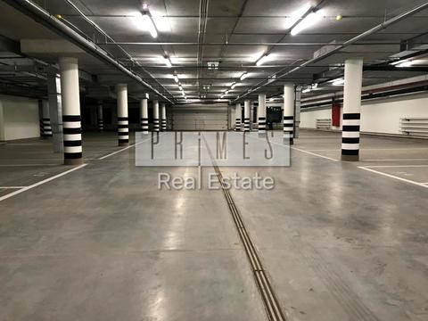 паркомісце за адресою Андрія Верхогляда вул. (Михайла Драгомирова), 17-Б