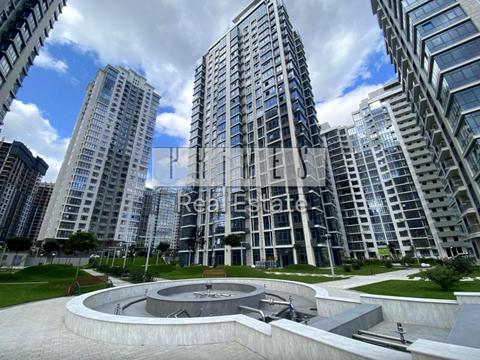 паркомісце за адресою Андрія Верхогляда вул. (Михайла Драгомирова), 17-Б