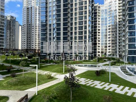 паркомісце за адресою Андрія Верхогляда вул. (Михайла Драгомирова), 17-Б