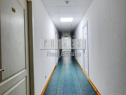 комерційна за адресою Верховинна вул., 9