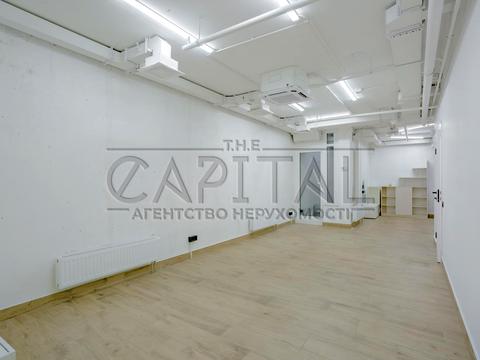 комерційна за адресою Дніпровська набережна вул., 18-А