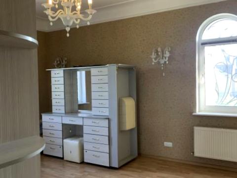 будинок за адресою Коротка